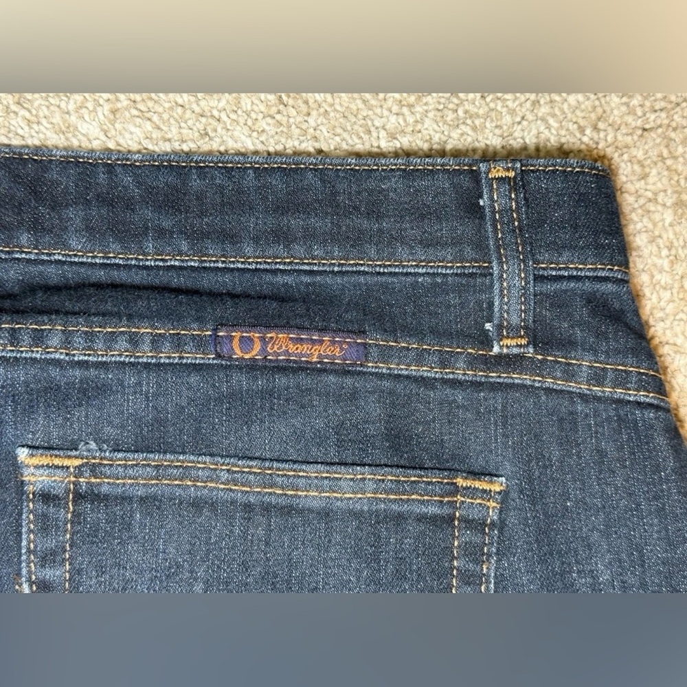 Wrangler Q Baby Jeans Women's Size 11/12 X34
Denim Blue No Gap Waistband 34x34 - Picture 7 of 10
